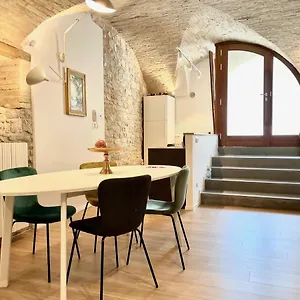 assisi-ad-apartaments-sorella-luna-boutique-home.hotels-perugia.com/